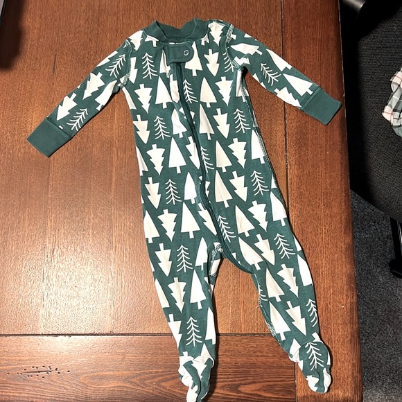 Baby Holiday Footed Zip Sleeper- Winter Green - Picture 2 of 8